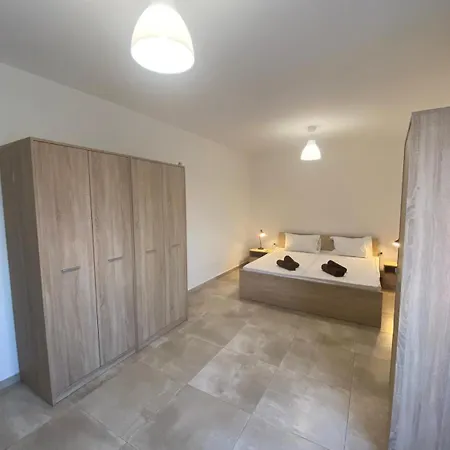 Apartment Sailsbury *