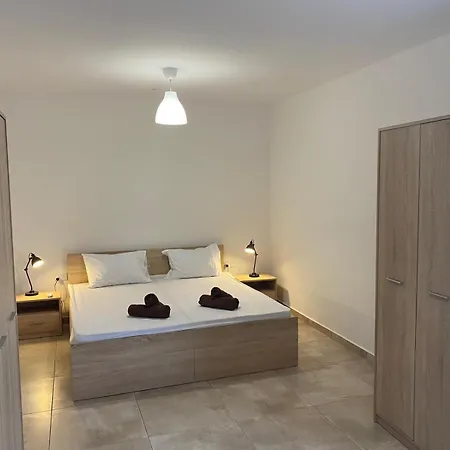 Apartment Sailsbury Msierah