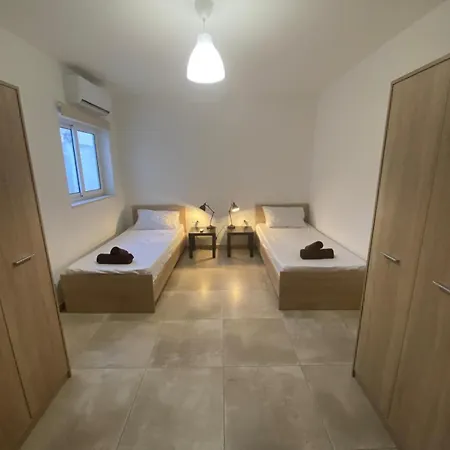 Sailsbury Apartment Msierah